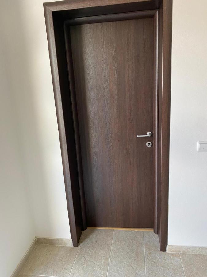 Casa Cerbului Apartment วีเชวเดสซุส ภายนอก รูปภาพ